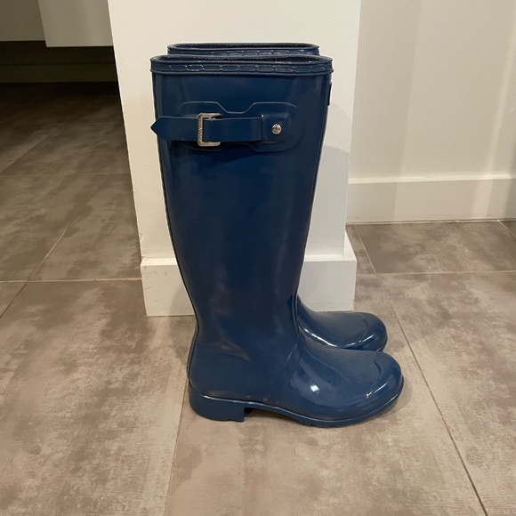 AUTHENTIC Hunter Original Tall Rain Boot in Navy - Size 7 - Picture 3 of 5